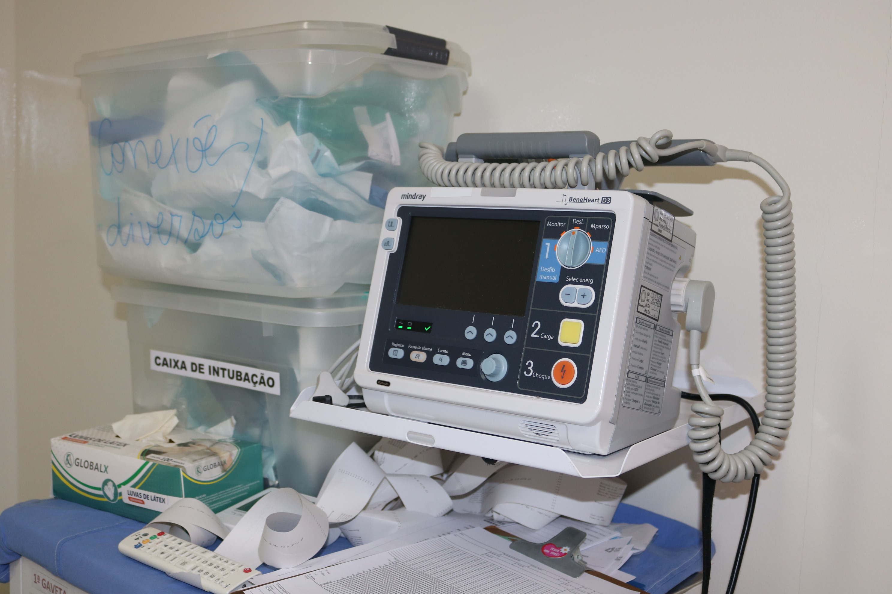 Desfibrilador_e_Monitor_BeneHeart_D3_Marca_Mindray.JPG