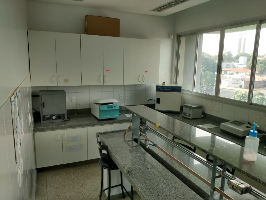 Equipamentos_estufa__centri__fuga_refrigerada_leitora_e_lavadora_de_microplacas.jpg