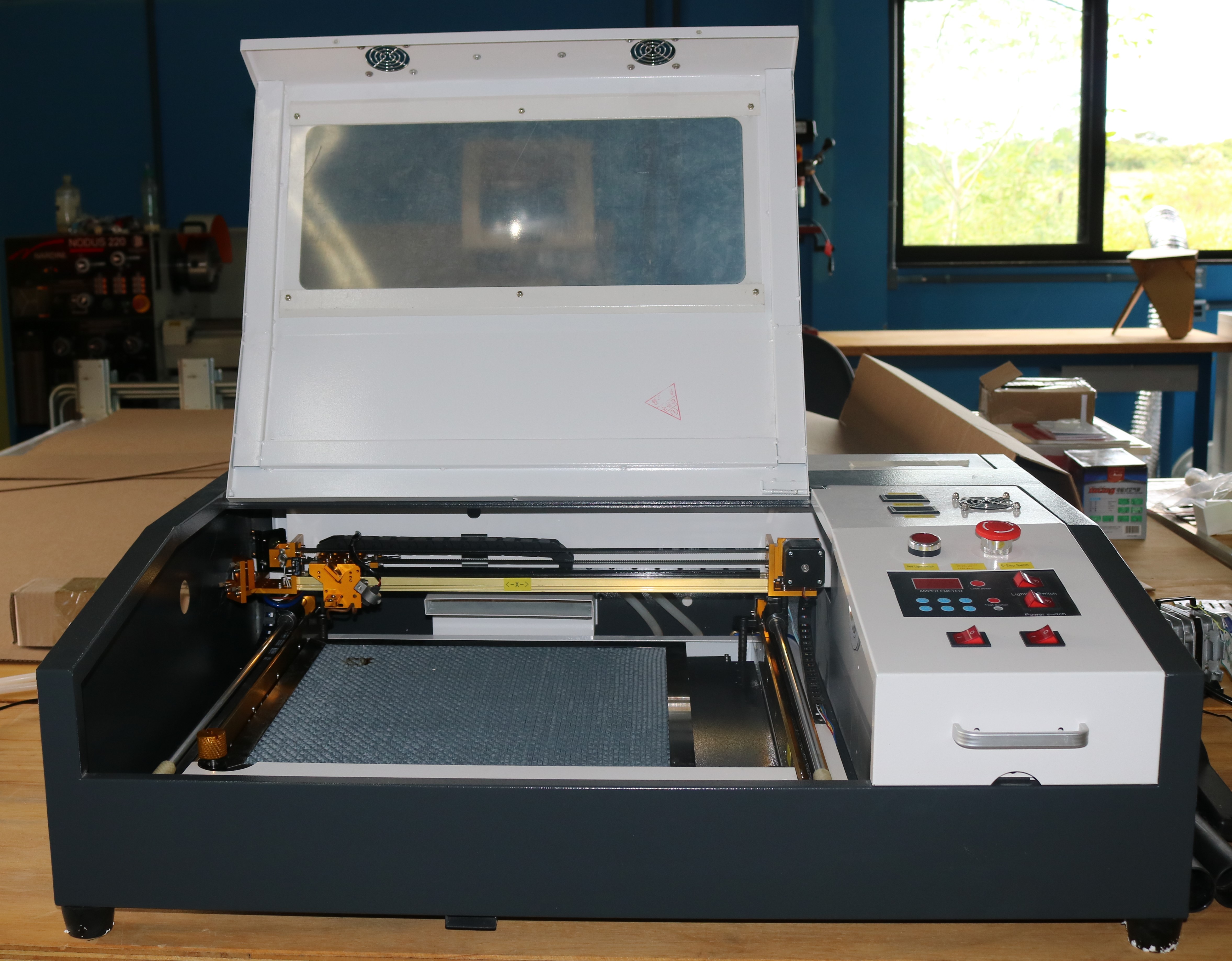 M__quina_de_corte____laser_-_DUPLOTECH_40X40.jpg