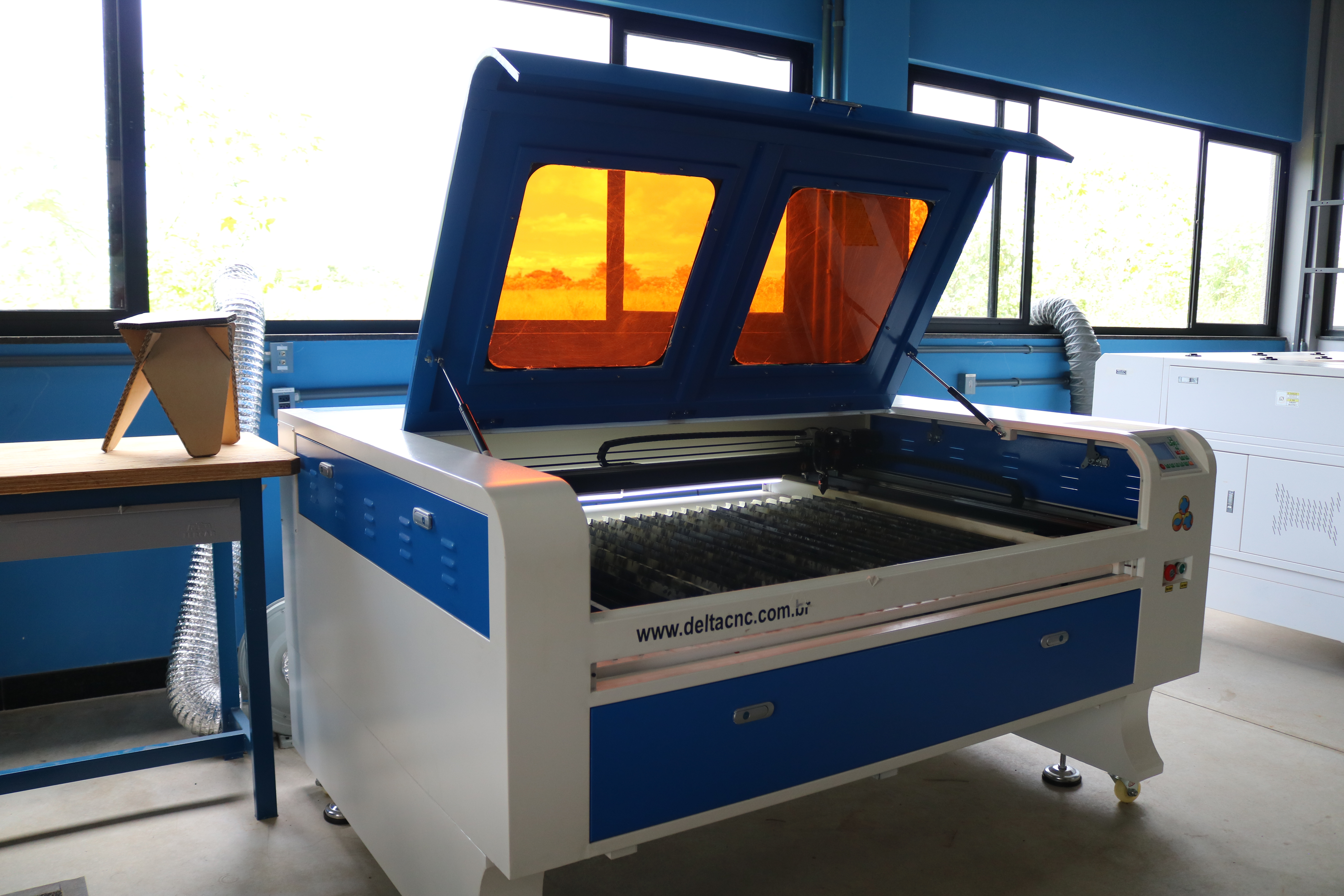 M__quina_de_corte____laser_DELTA_CNC_.JPG