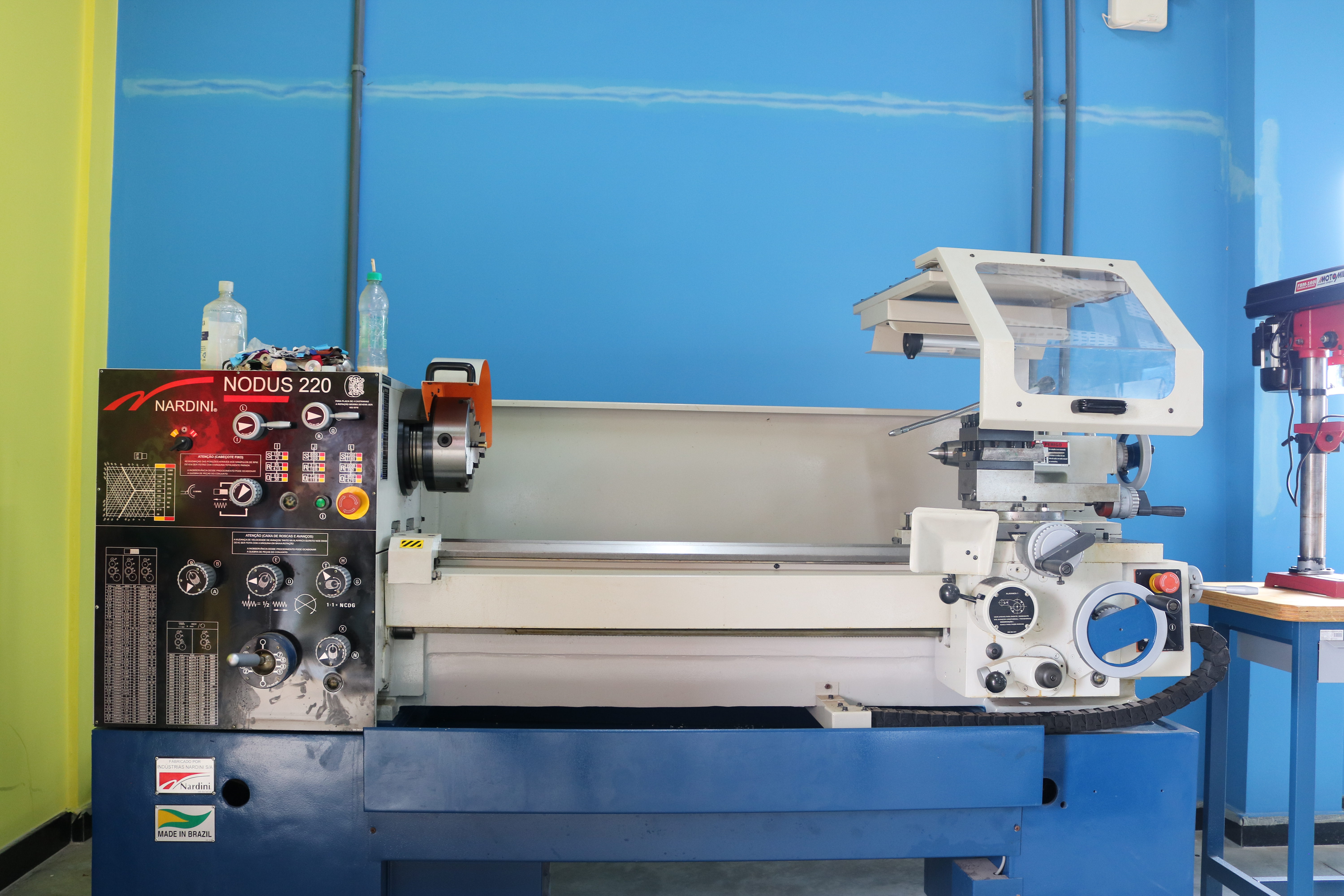 Torno_Universal_Mec__nico_NODUS_ND_220_NARDINI_SA.jpg